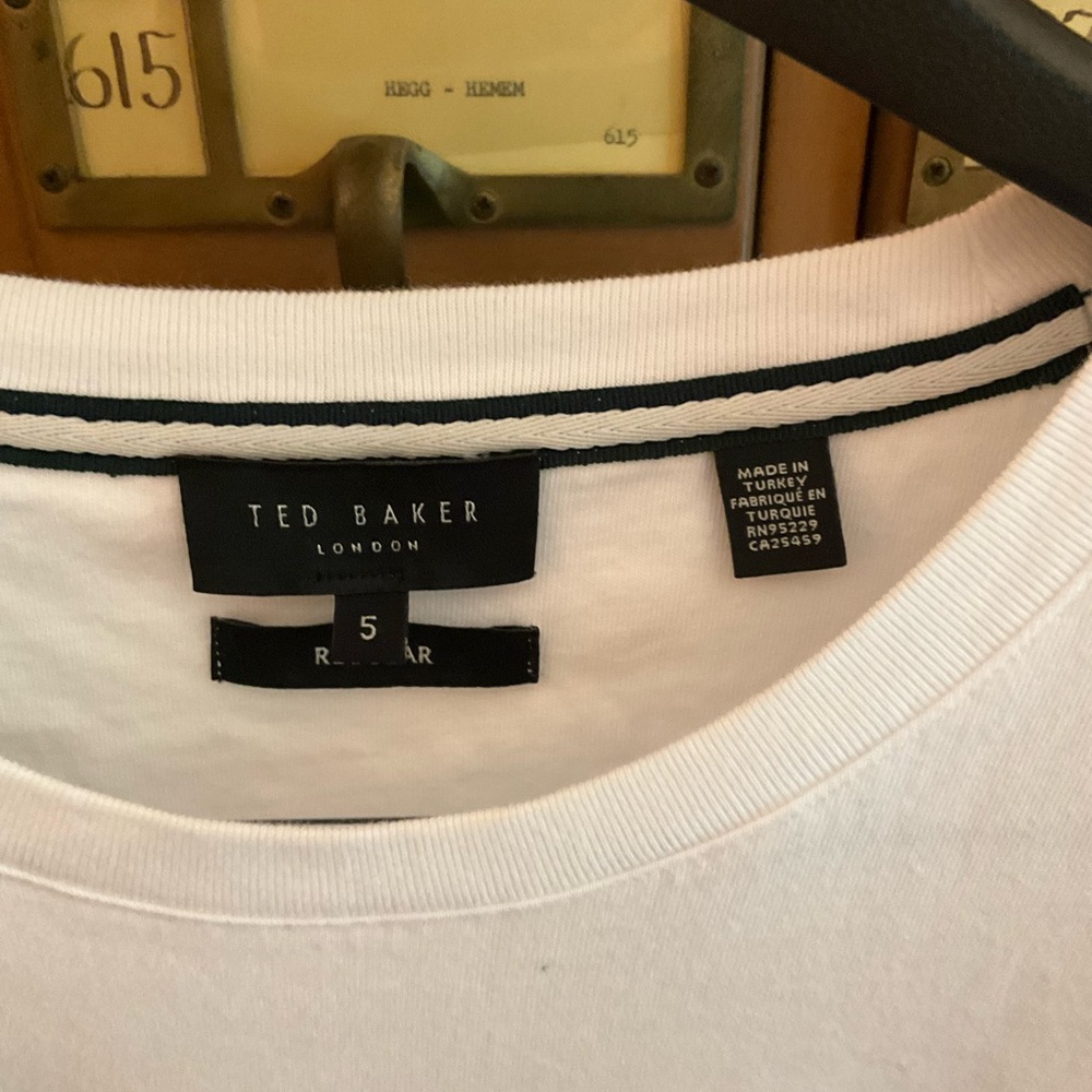 Ted Baker - Picture 3 of 3